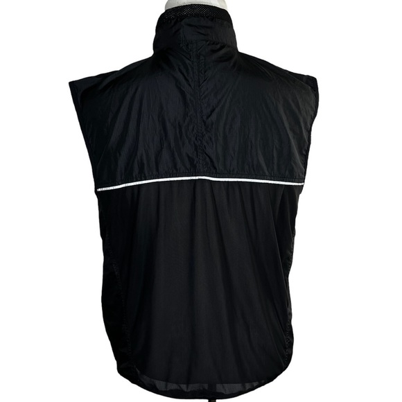 The North Face Men’s Black Full Zip Mesh Back Lightweight Vest - Picture 2 of 16